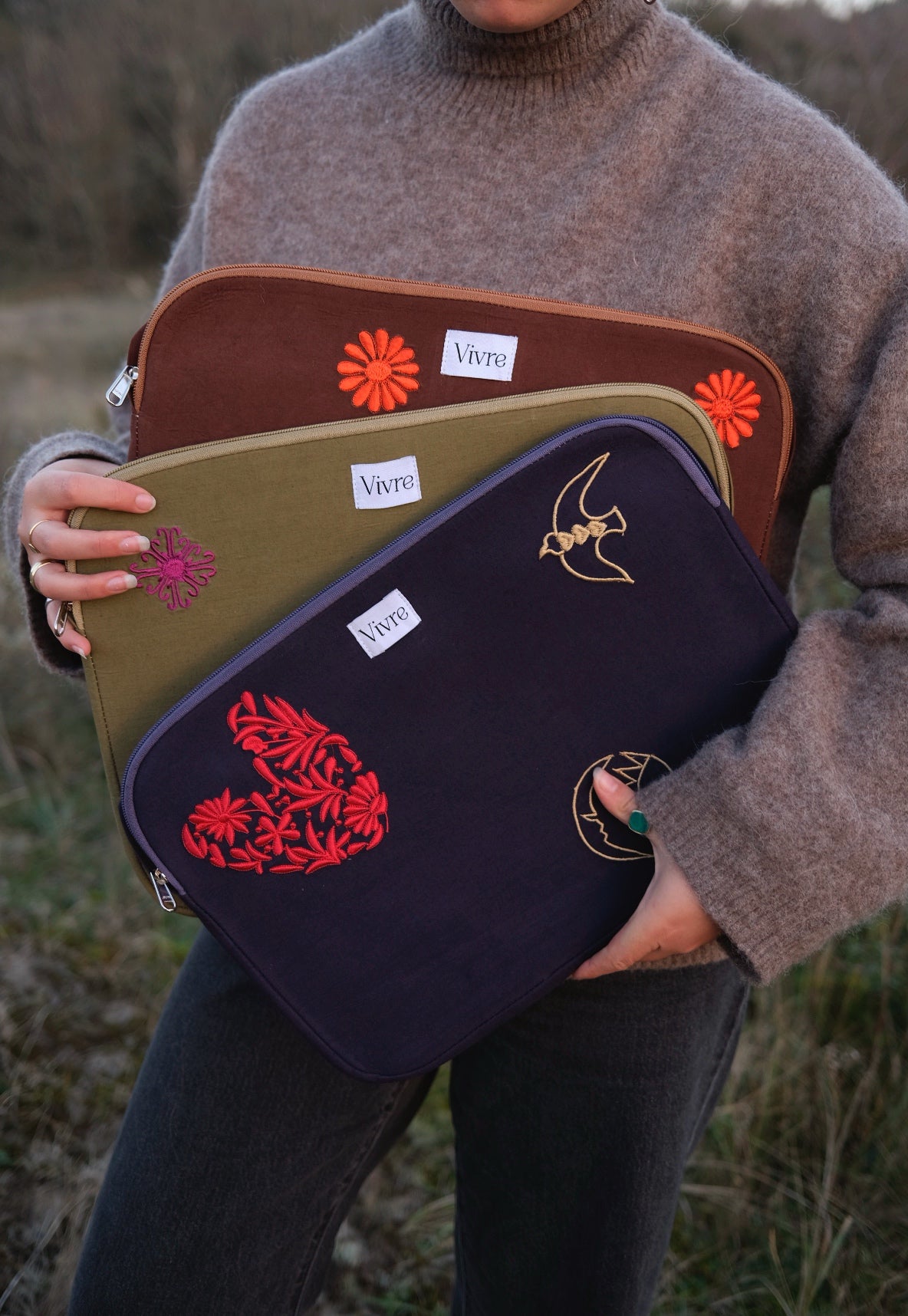 Laptophoes Shalin 'Threads of Empowerment'