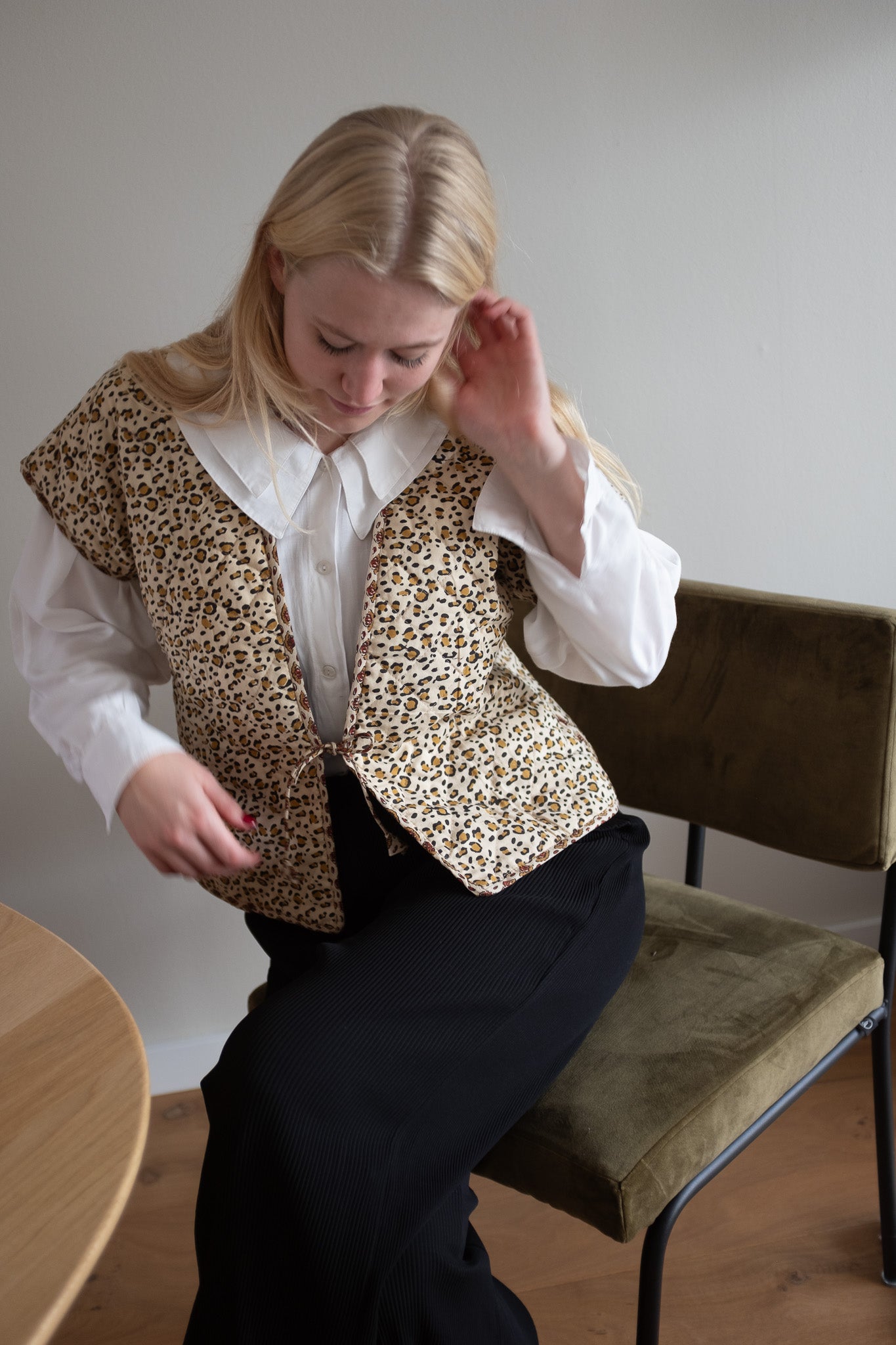 Reversible blockprint gilets